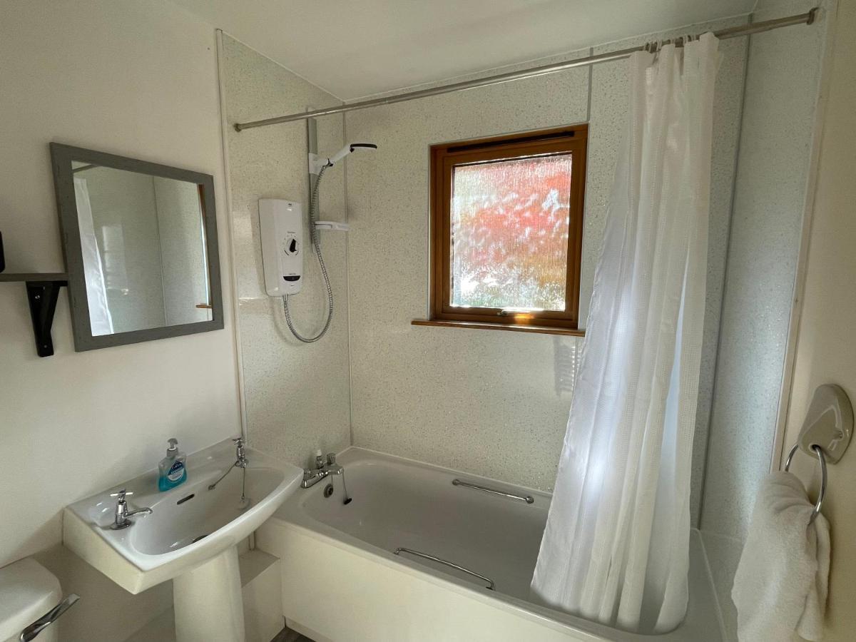 The Wee Hoose Near Loch Ness, Private Garden, Private Parking Villa ดรัมนาดรอคิท ภายนอก รูปภาพ
